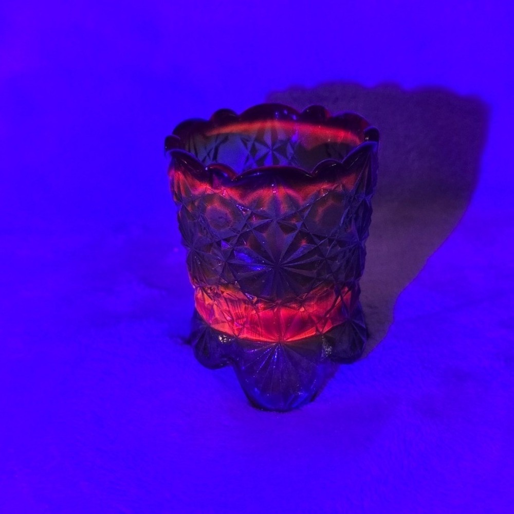 Boyd Glass Daisy and Button Toothpick Holder UV Reactive Red Slag Vintage B Logo